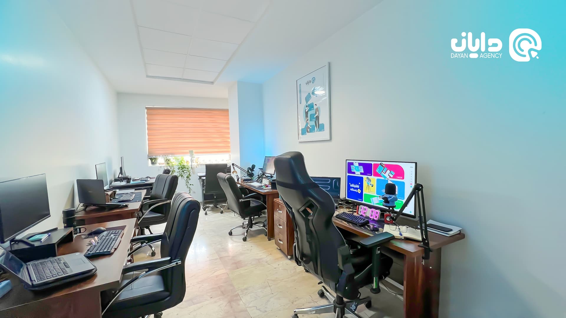 تصویر داخلی از شرکت 